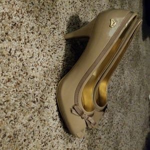 Nude pumps size 10